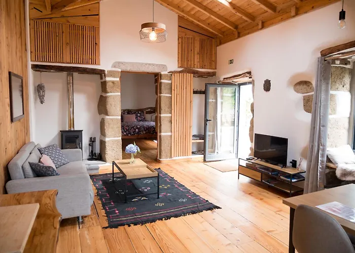 Casa Azorina - Casas Florescer * Fajazinha