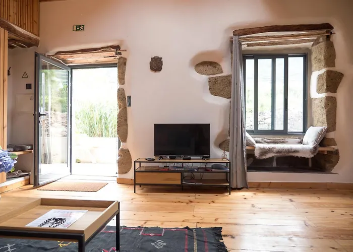 Casa Azorina - Casas Florescer Fajazinha