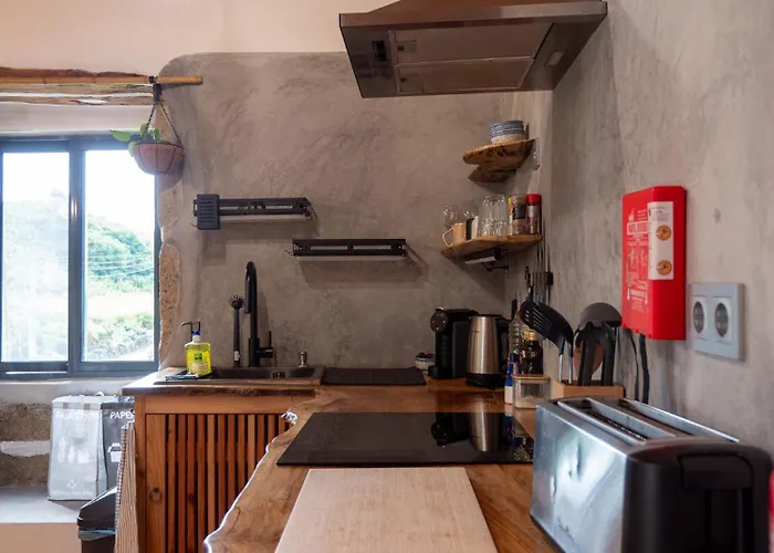 Casa Azorina - Casas Florescer * Fajazinha